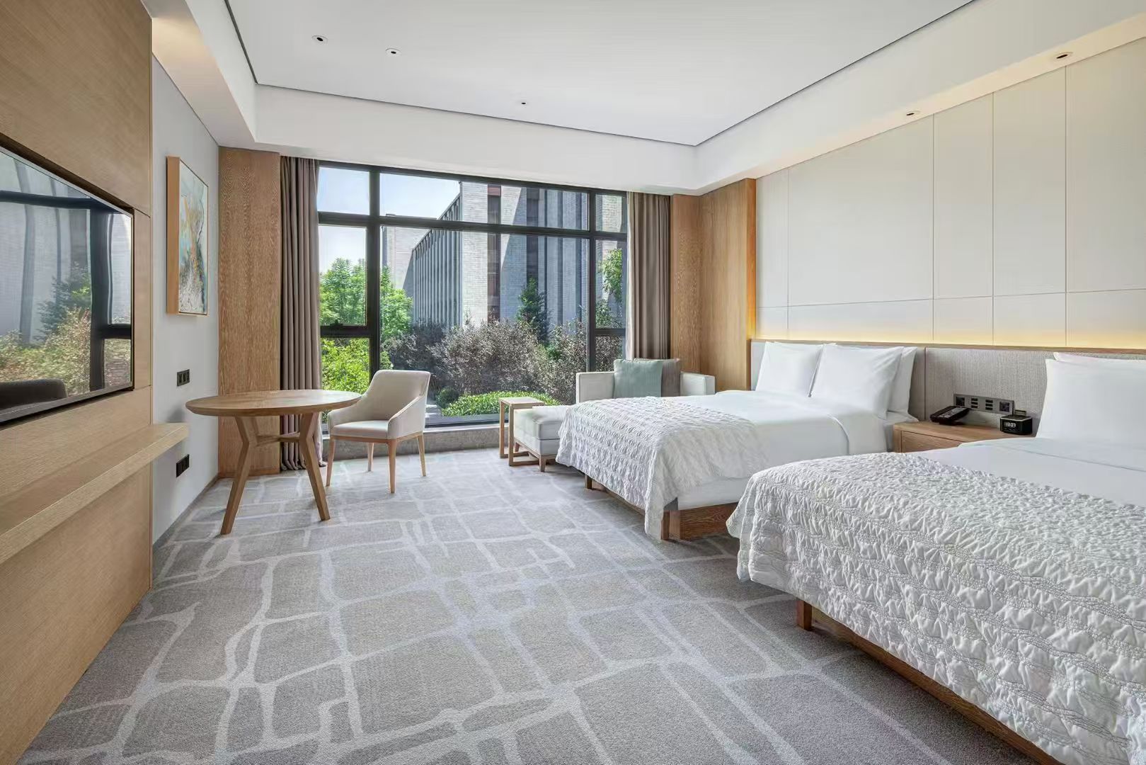 5-Diamond Hotels Throughout